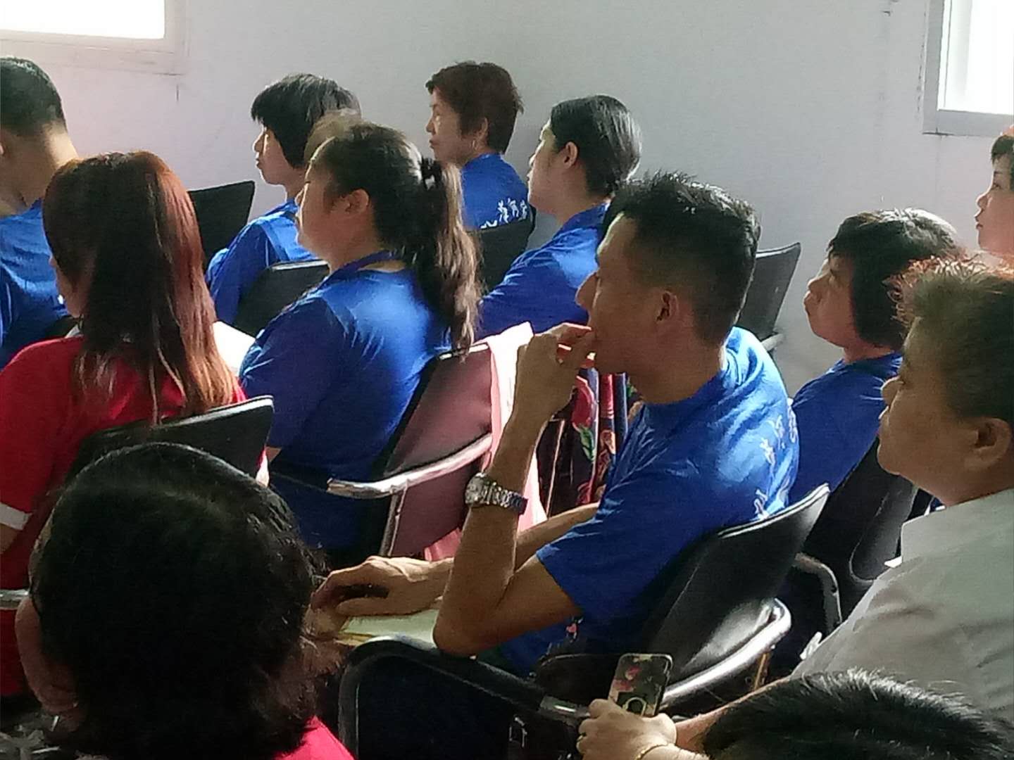 ץ��Ӗ(x��n)��(qi��ng)��(n��i)������ȸ�ӱ�ķ��ɩˎ�Ŏ���Ӗ(x��n)����M(j��n)����